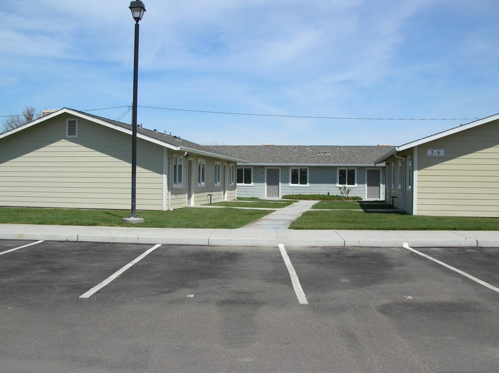 Los Banos Migrant Center
